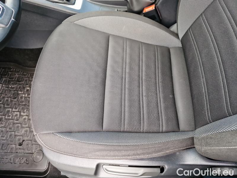  Skoda  Octavia  Combi (NX3)(2020)  Com 1.6TDI 85 Ambition #6