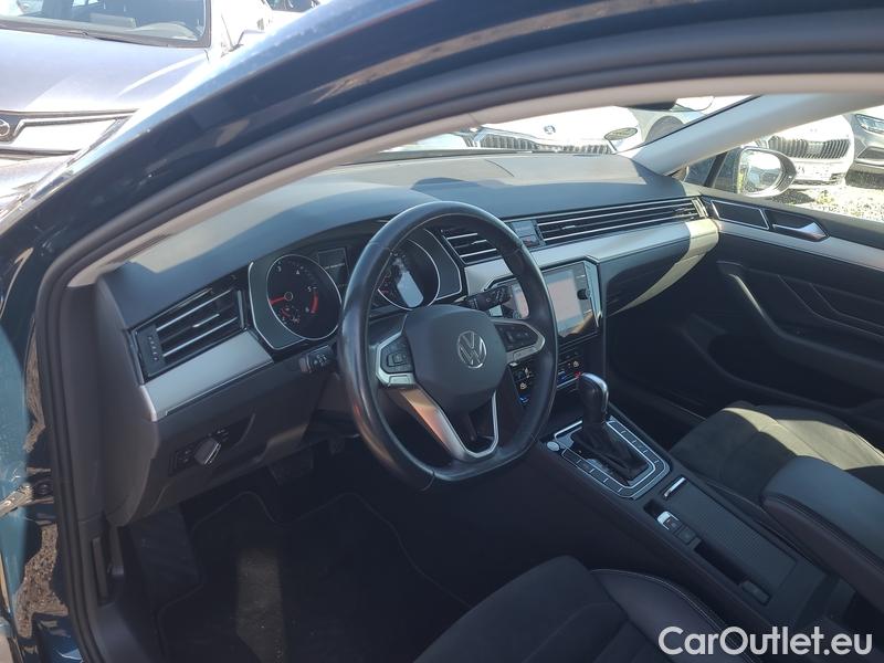  Volkswagen  Passat  Variant (CB5) (2019) Pas.Var.2.0TDI 110 Elegance AT #17