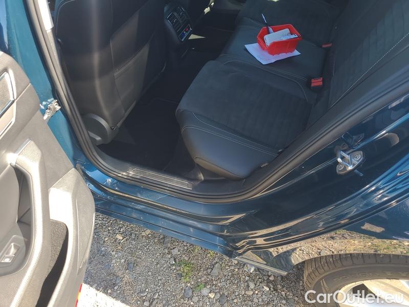  Volkswagen  Passat  Variant (CB5) (2019) Pas.Var.2.0TDI 110 Elegance AT #13
