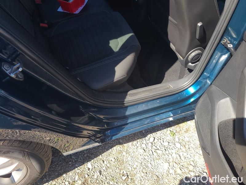  Volkswagen  Passat  Variant (CB5) (2019) Pas.Var.2.0TDI 110 Elegance AT #6