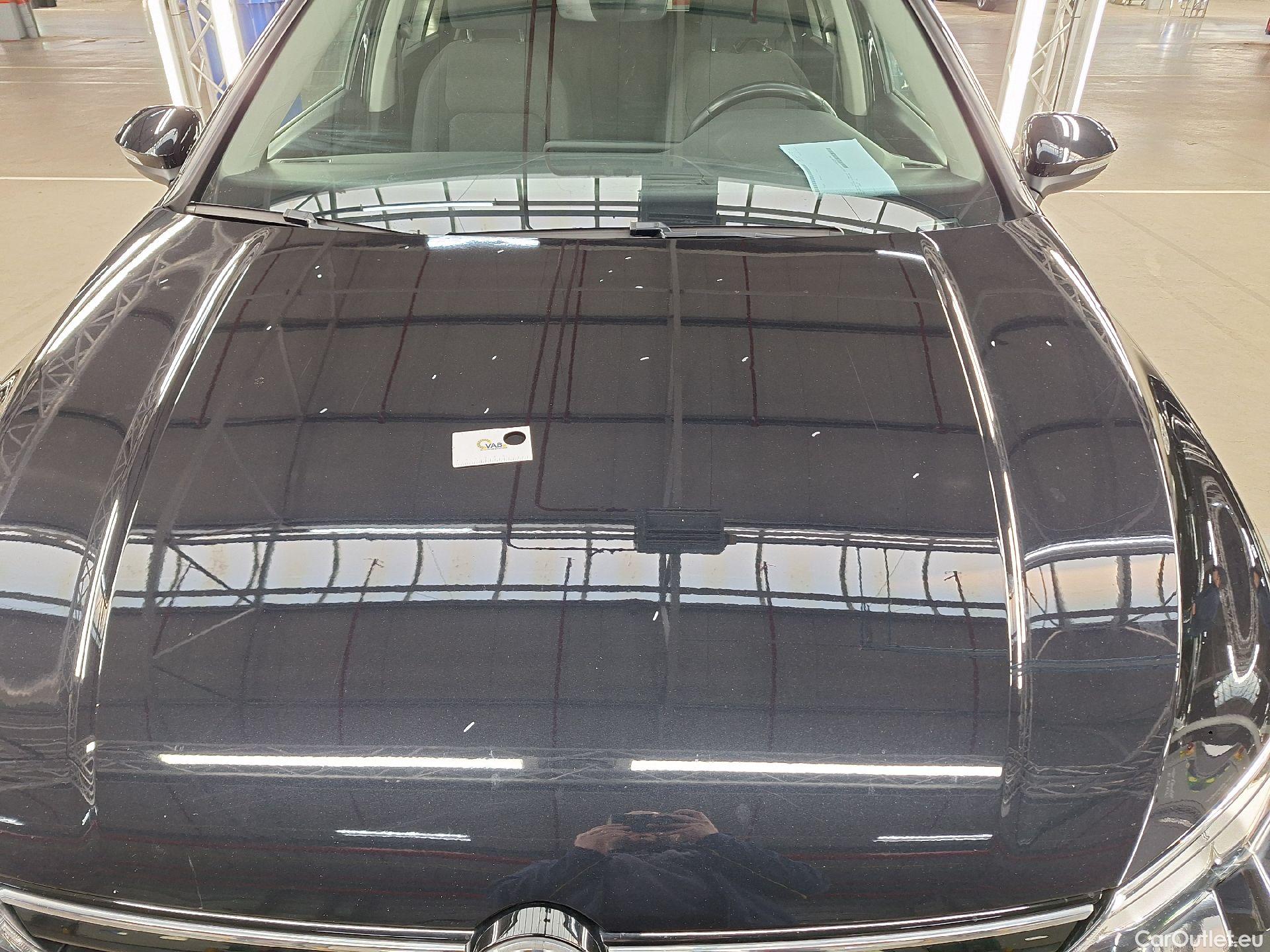  Volkswagen  Golf  VW, VIII Var '20, Volkswagen Variant VIII 1.0 TSI 81kW Life 5d #6
