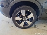  Volvo  XC 40 VOLVO XC40 / 2017 / 5P / SUV T3 AUTOMATICO MOMENTUM PRO #18