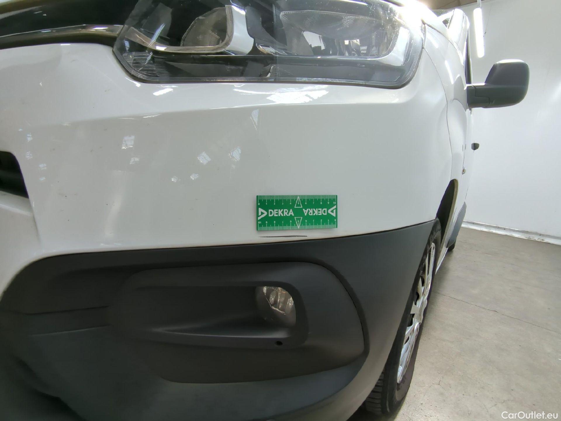 Toyota  Proace  City / 2019 / 4P / Fourgonnette 1.5 Medium 100 D-4D Business
 #45