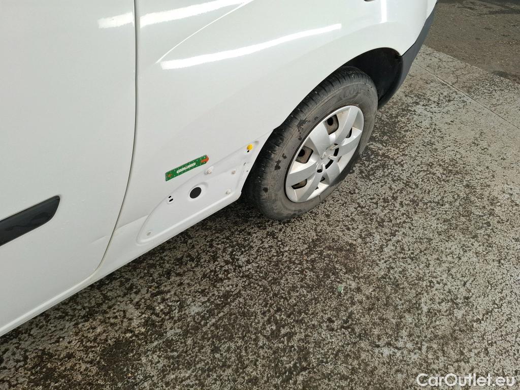 Renault  Kangoo  Express Maxi Confort - Cab. Appr. 1.5 dCi 90CV BVM5 E6 #26