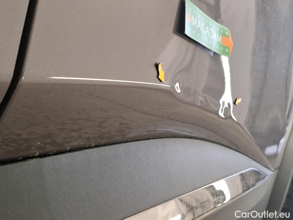  Renault  Captur RENAULT  / 2019 / 5P / SUV Intens TCe 100 GPL -21 #3