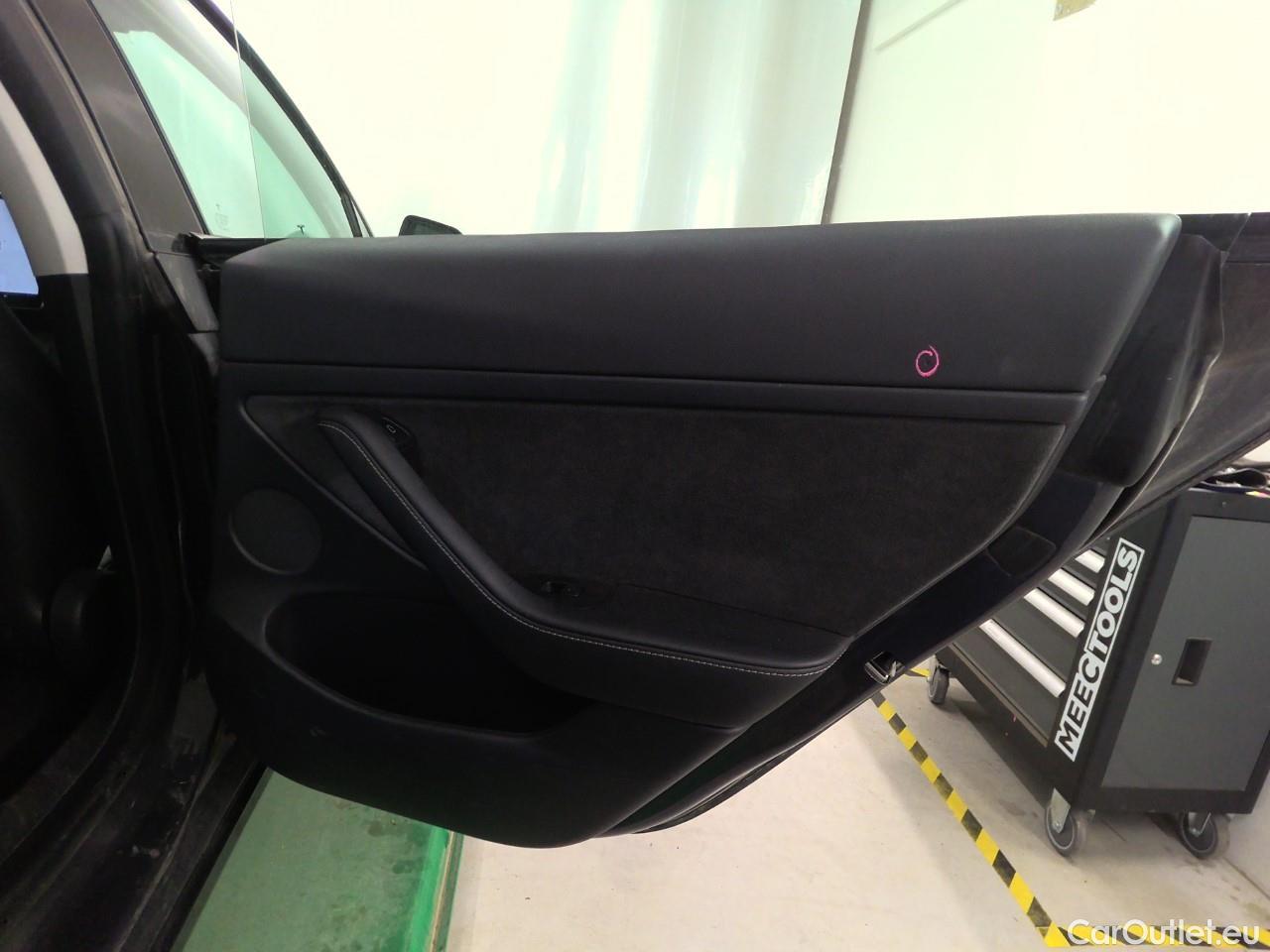  Tesla  Model 3  75kWh Long-Range #24