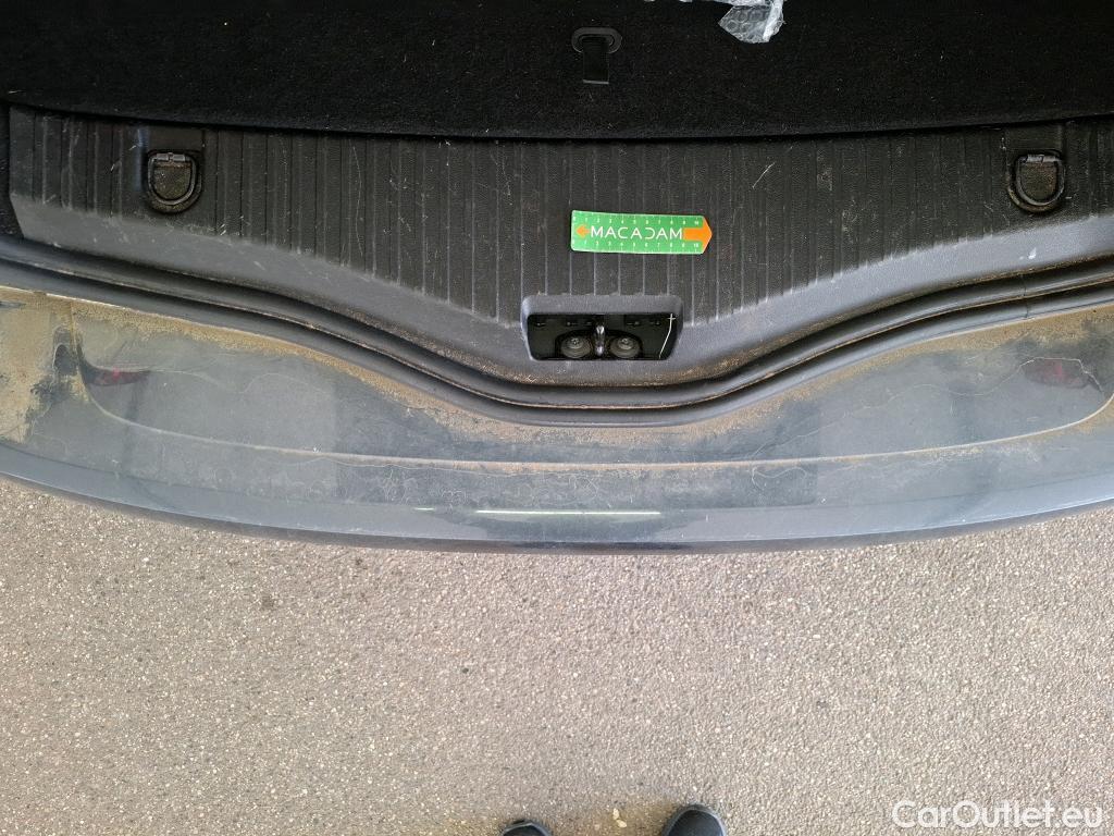  Renault  Megane RENAULT Mégane Estate / 2020 / 5P / Break Business E-TECH Plug-in Hybride 160 #13