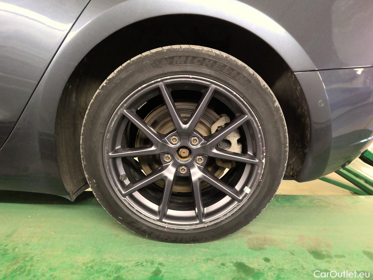  Tesla  Model 3  75kWh Long-Range #12