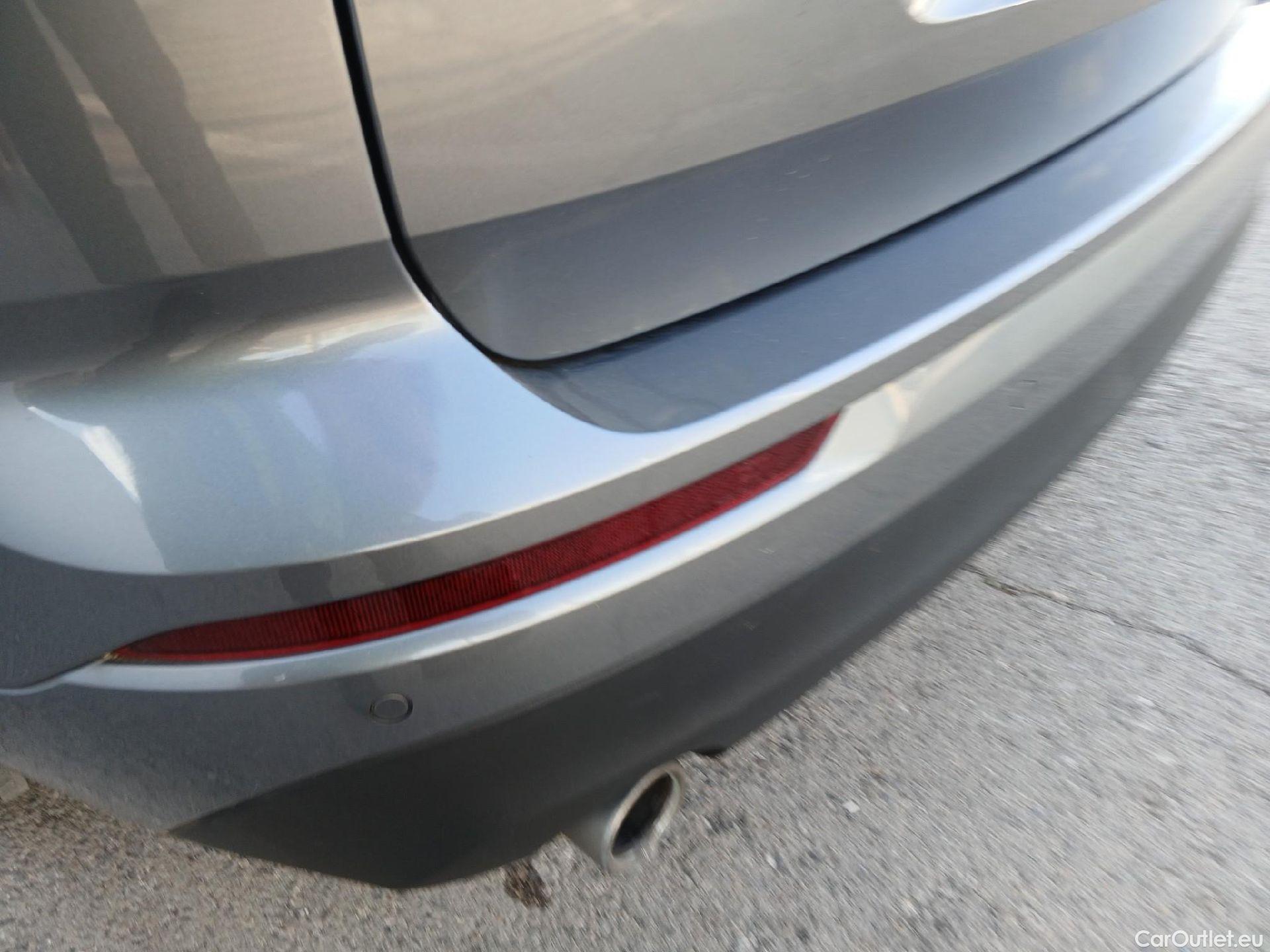  Volvo  XC60 VOLVO  / 2017 / 5P / todoterreno 2.0 D4 Business Plus Auto #18
