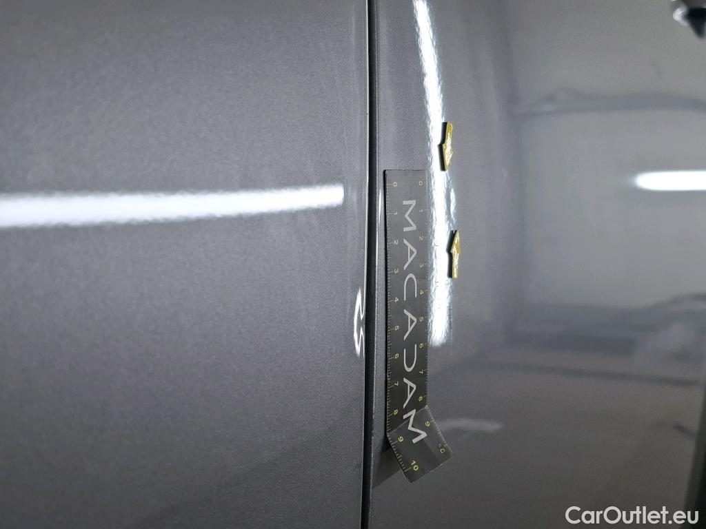  Peugeot  3008 PEUGEOT  / 2020 / 5P / SUV 1.6 HYBRID 225 E-EAT8 GT #11