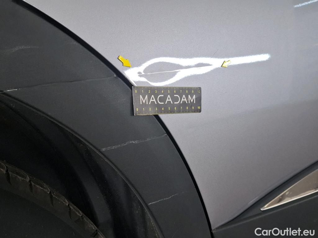  Peugeot  3008 PEUGEOT  / 2020 / 5P / SUV 1.6 HYBRID 225 E-EAT8 GT #3