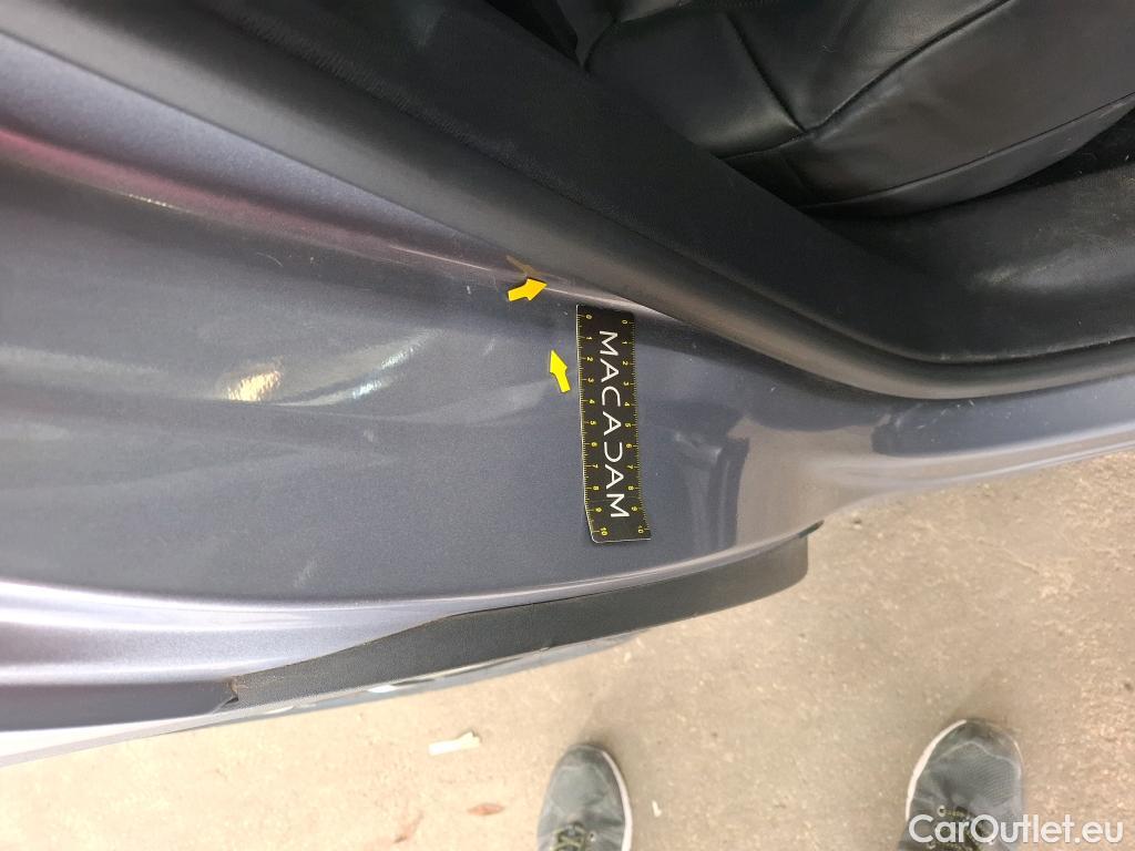  Peugeot  3008 PEUGEOT  / 2020 / 5P / SUV 1.6 HYBRID 225 E-EAT8 GT #64