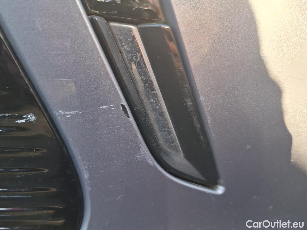  Peugeot  3008 PEUGEOT  / 2020 / 5P / SUV 1.6 HYBRID 225 E-EAT8 GT #70