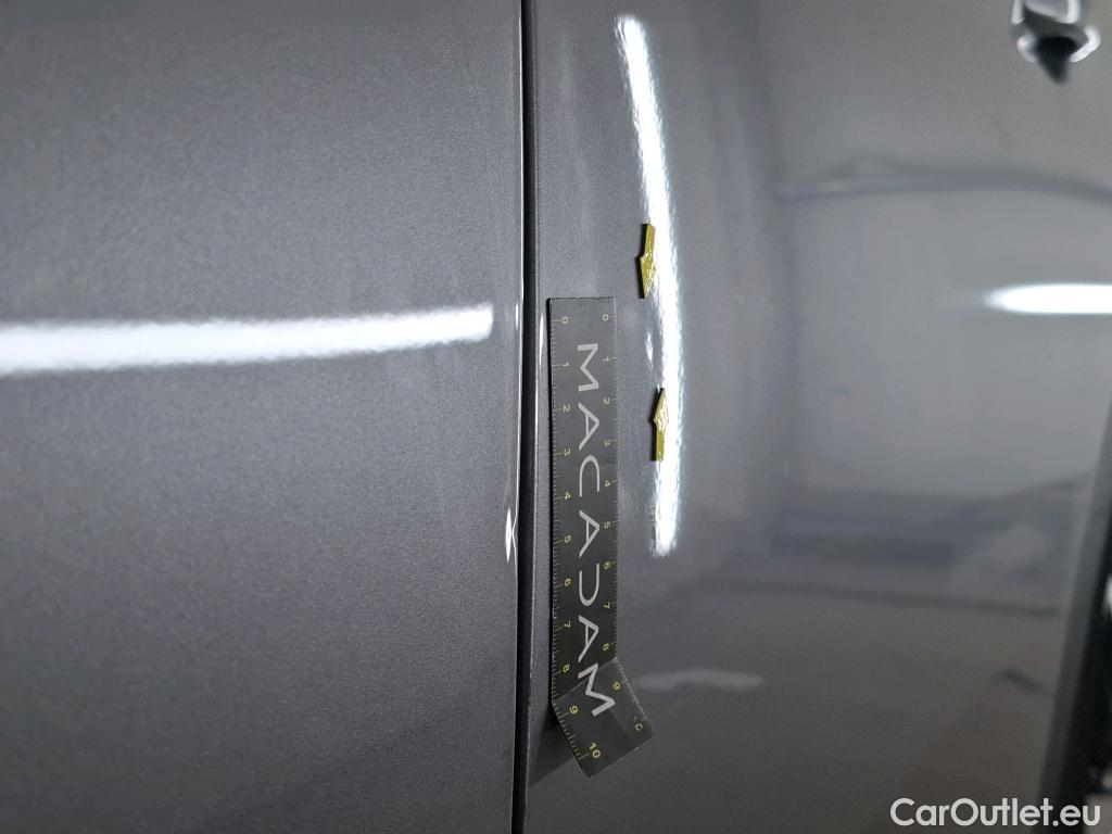  Peugeot  3008 PEUGEOT  / 2020 / 5P / SUV 1.6 HYBRID 225 E-EAT8 GT #10