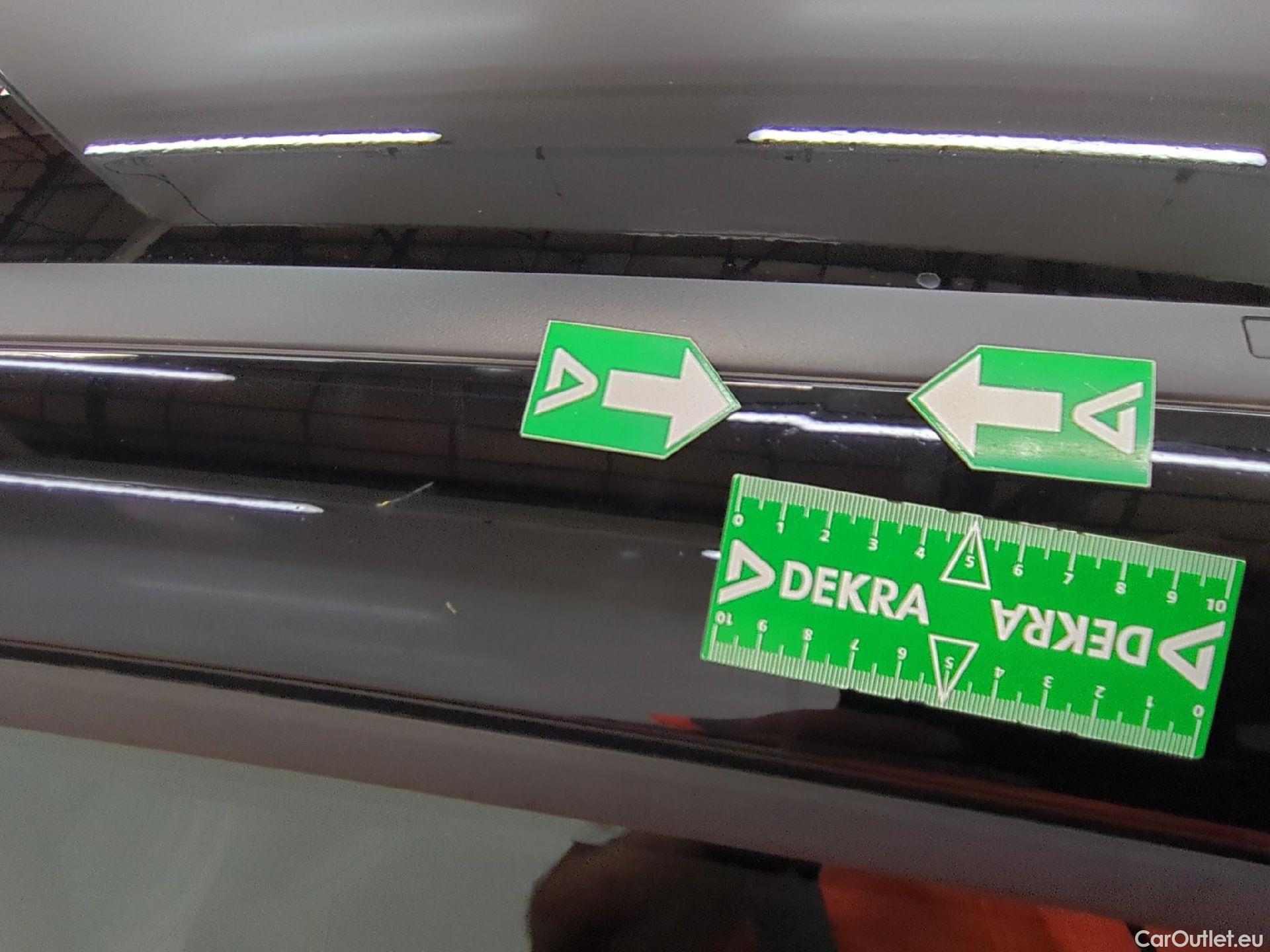 Mercedes  A-Klasse MERCEDES-BENZ Classe A Compact / 2018 / 5P / Berline A 200 d Business Line 8G-DCT #17