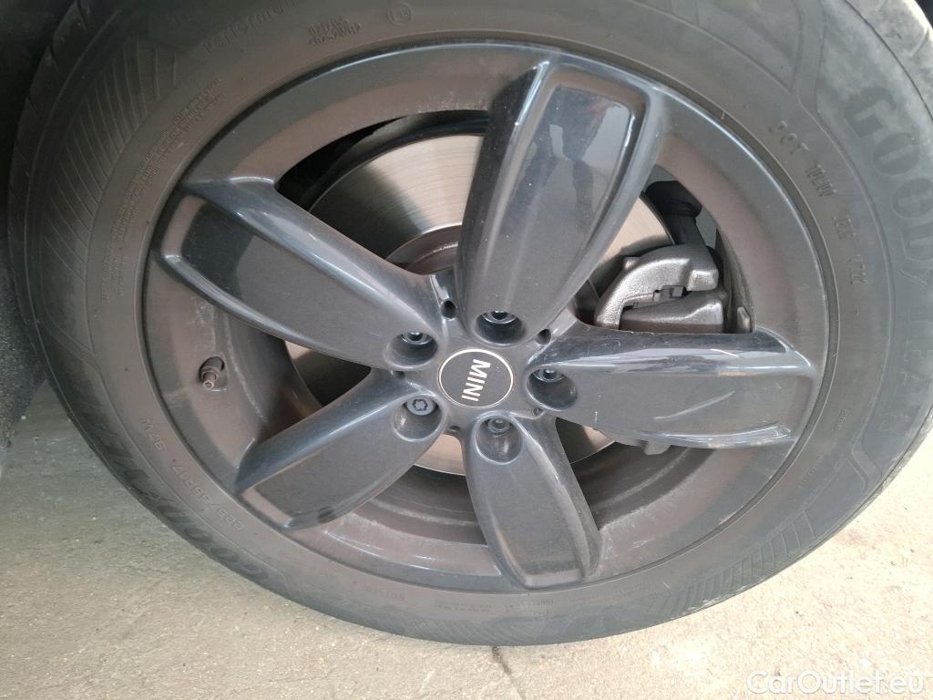  Mini  Countryman MINI  / 2020 / 5P / Crossover Cooper SE ALL4 Premium Plus125+95ch BVA6 #17