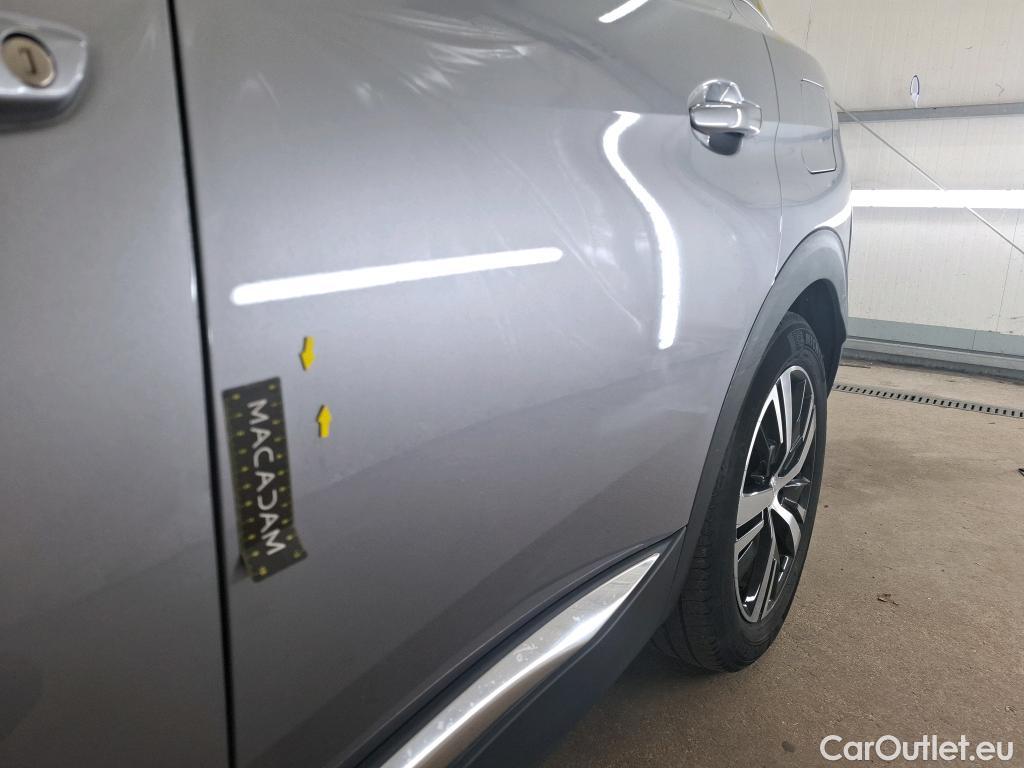  Peugeot  3008 PEUGEOT  / 2020 / 5P / SUV 1.6 HYBRID 225 E-EAT8 GT #9