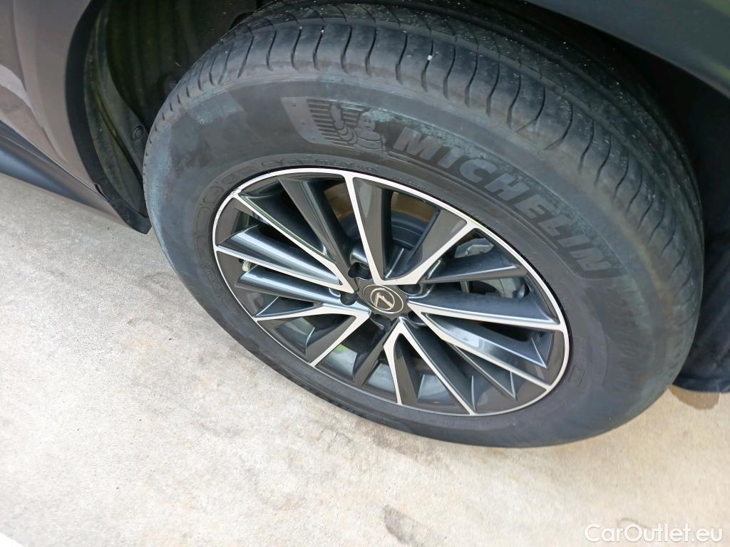  Lexus  NX LEXUS  450h+ Executive 4WD 306 CV #1
