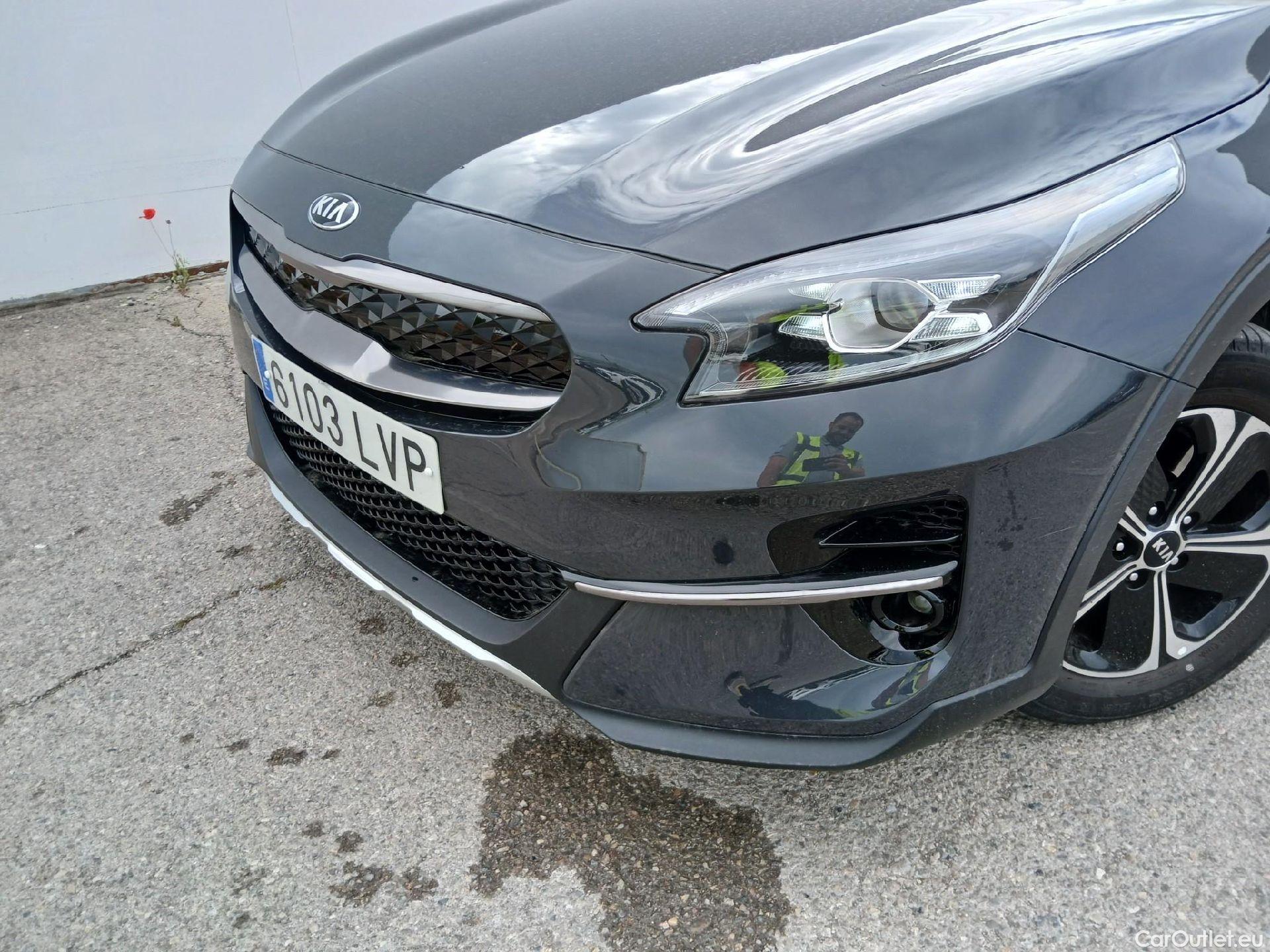  KIA  XCeed KIA  1.6 GDi PHEV 104kW (141CV) eDrive (AC) #4