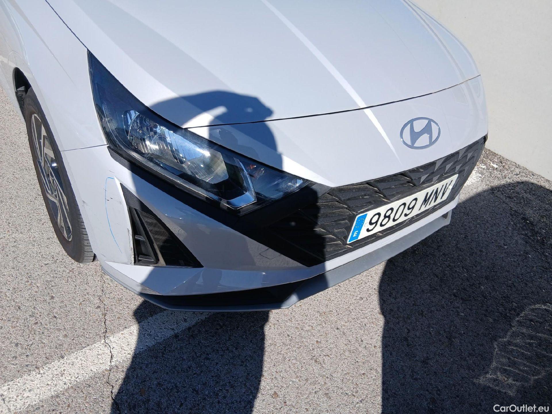  Hyundai  i20 HYUNDAI  1.2 MPI Klass 85 CV #3
