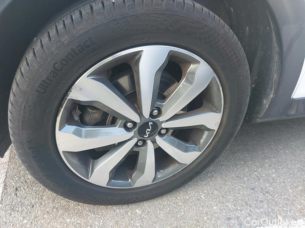  KIA  STONIC KIA  1.0 T-GDi 100 CV MHEV iMT Drive #8