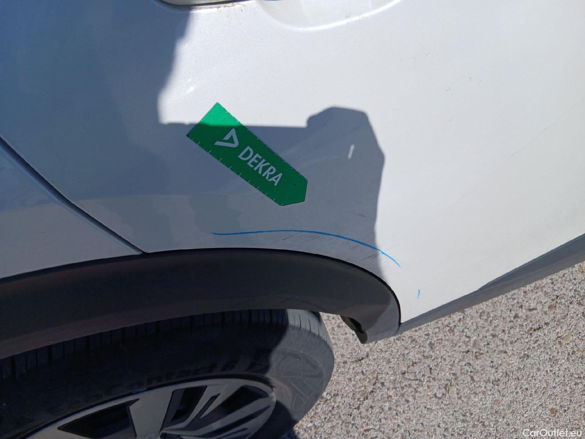  Peugeot  2008 PEUGEOT  / 2019 / 5P / todoterreno Active Pack Puretech 100 S&S 6 Vel. MAN #35