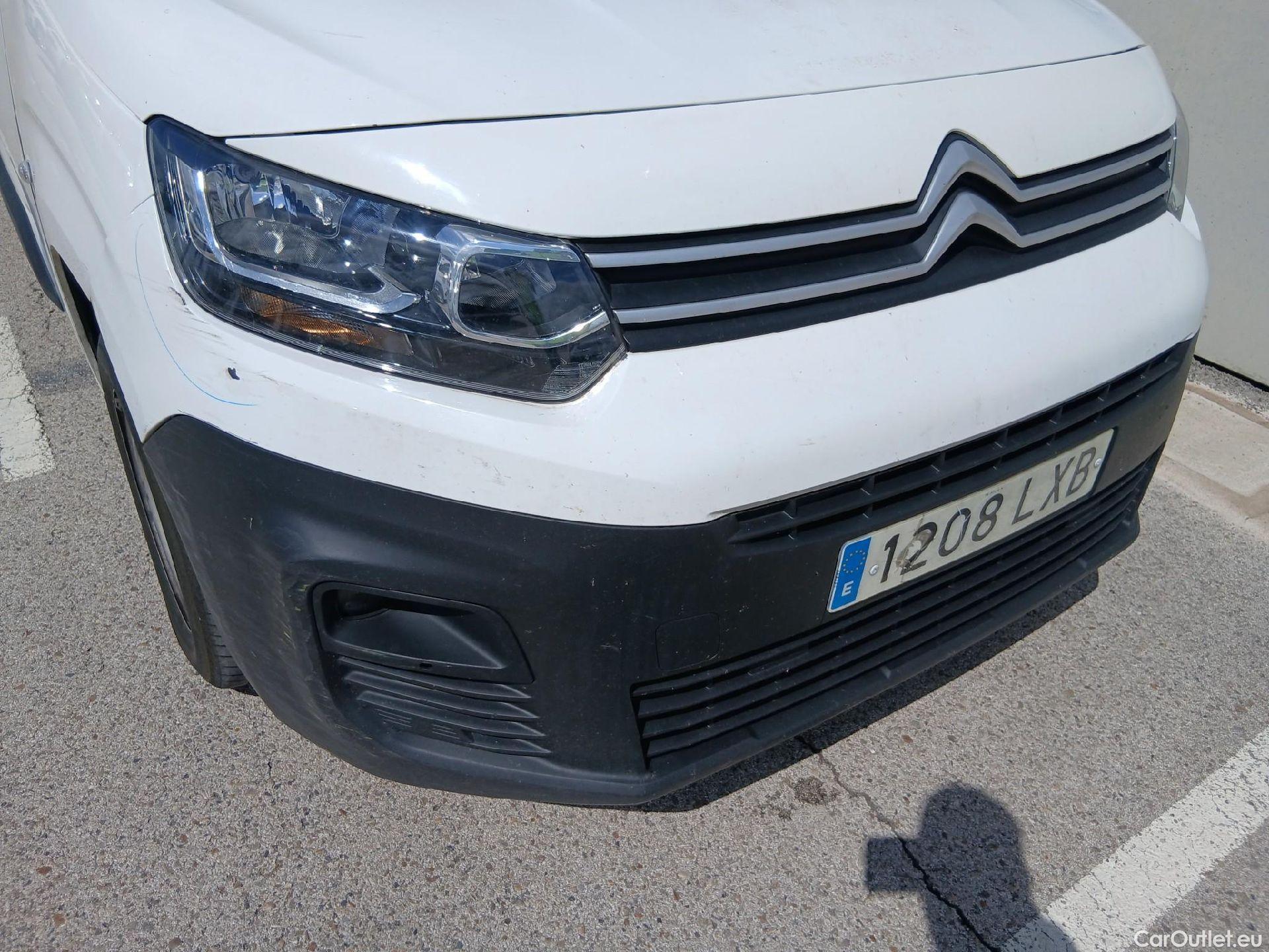  Citroen  Berlingo CITROEN  / 2018 / 3P / furgón derivado de turismo Talla M BlueHDi 100 CONTROL (AC2) #10