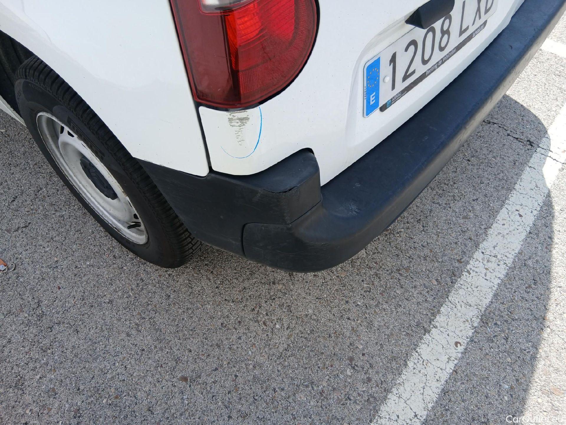  Citroen  Berlingo CITROEN  / 2018 / 3P / furgón derivado de turismo Talla M BlueHDi 100 CONTROL (AC2) #21