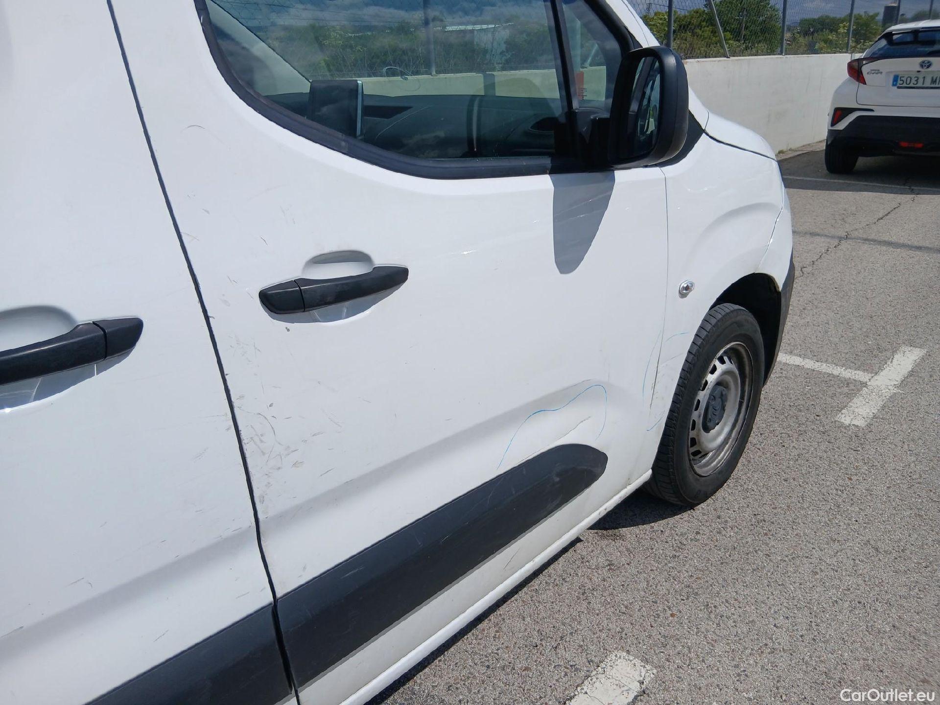  Citroen  Berlingo CITROEN  / 2018 / 3P / furgón derivado de turismo Talla M BlueHDi 100 CONTROL (AC2) #38