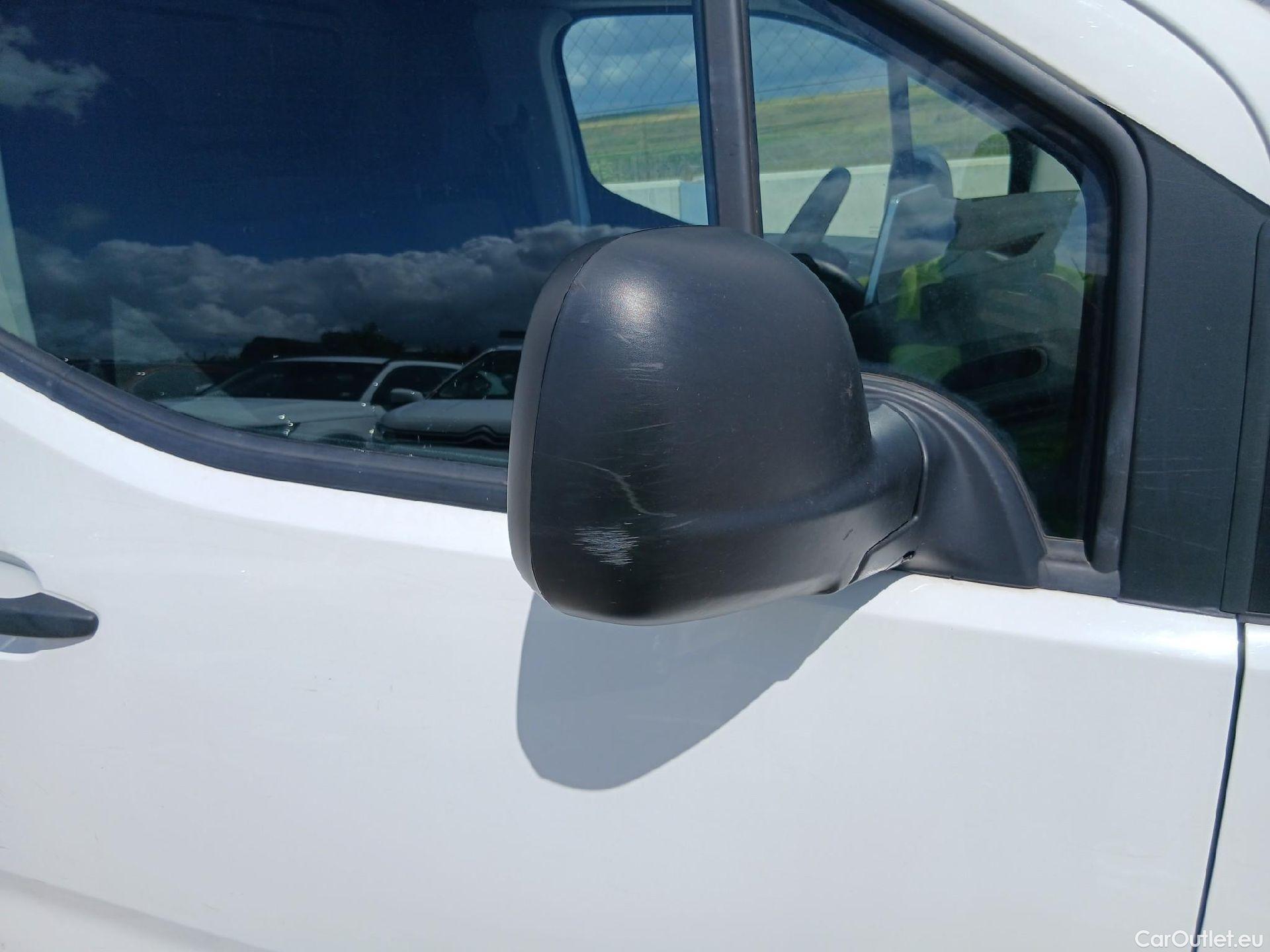  Citroen  Berlingo CITROEN  / 2018 / 3P / furgón derivado de turismo Talla M BlueHDi 100 CONTROL (AC2) #43