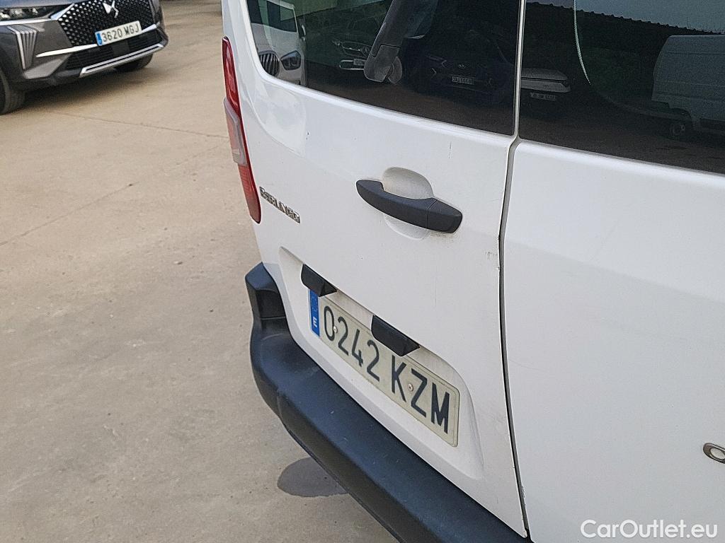  Citroen  Berlingo CITROEN  / 2018 / 4P / combi Talla M BlueHDi 100 LIVE (AC) #3