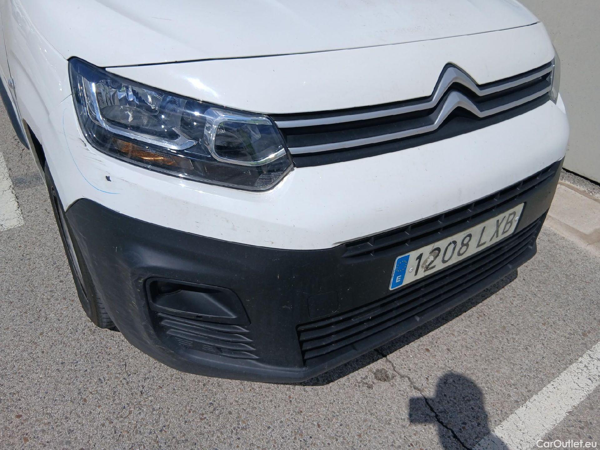 Citroen  Berlingo CITROEN  / 2018 / 3P / furgón derivado de turismo Talla M BlueHDi 100 CONTROL (AC2) #6