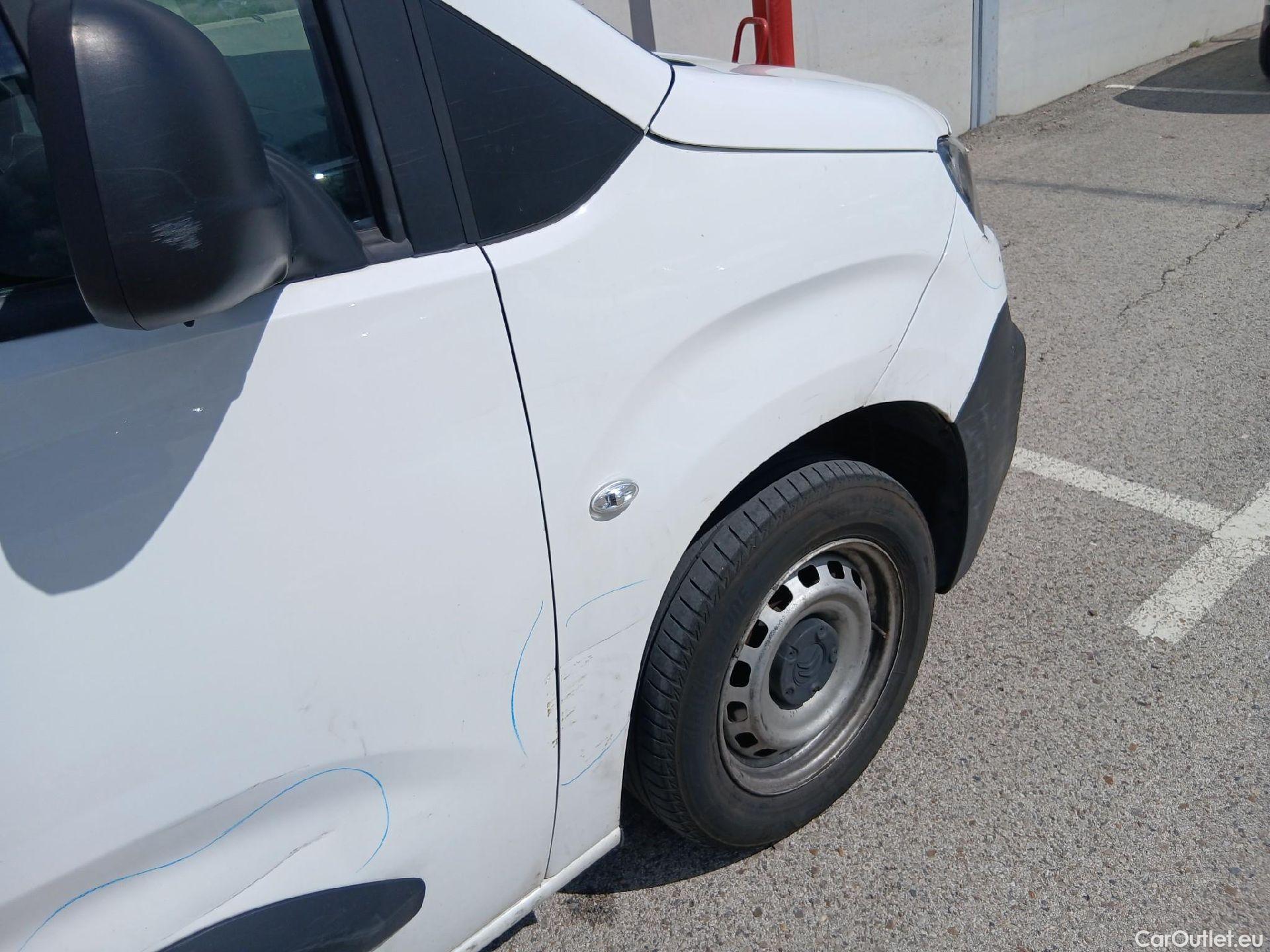  Citroen  Berlingo CITROEN  / 2018 / 3P / furgón derivado de turismo Talla M BlueHDi 100 CONTROL (AC2) #44
