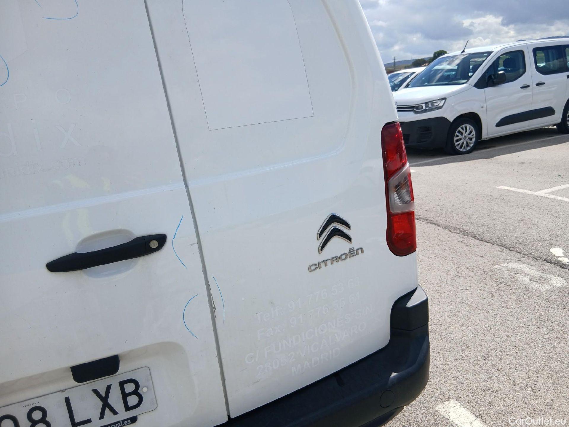  Citroen  Berlingo CITROEN  / 2018 / 3P / furgón derivado de turismo Talla M BlueHDi 100 CONTROL (AC2) #27