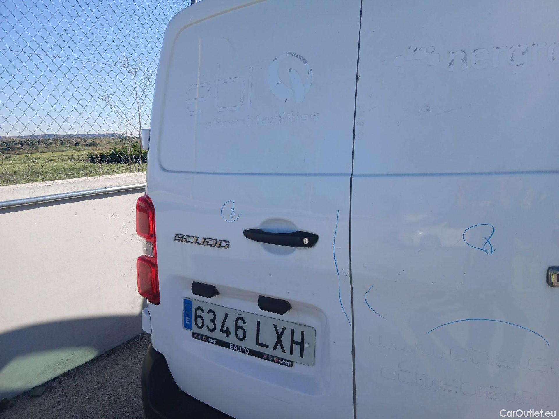  Fiat  Scudo FIAT  / 2021 / 4P / furgón Furgón L2 120cv MT6 Business #42