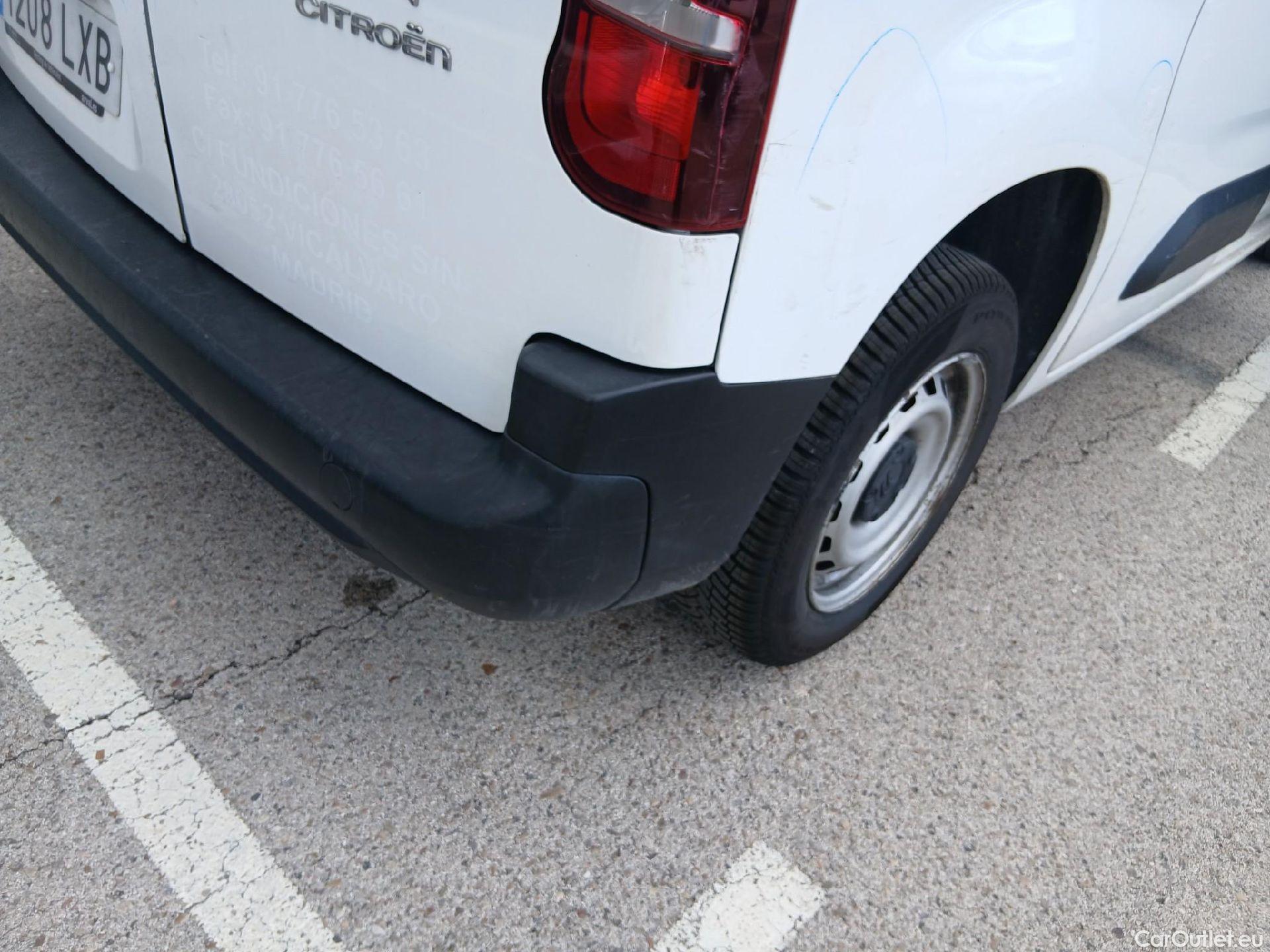  Citroen  Berlingo CITROEN  / 2018 / 3P / furgón derivado de turismo Talla M BlueHDi 100 CONTROL (AC2) #28