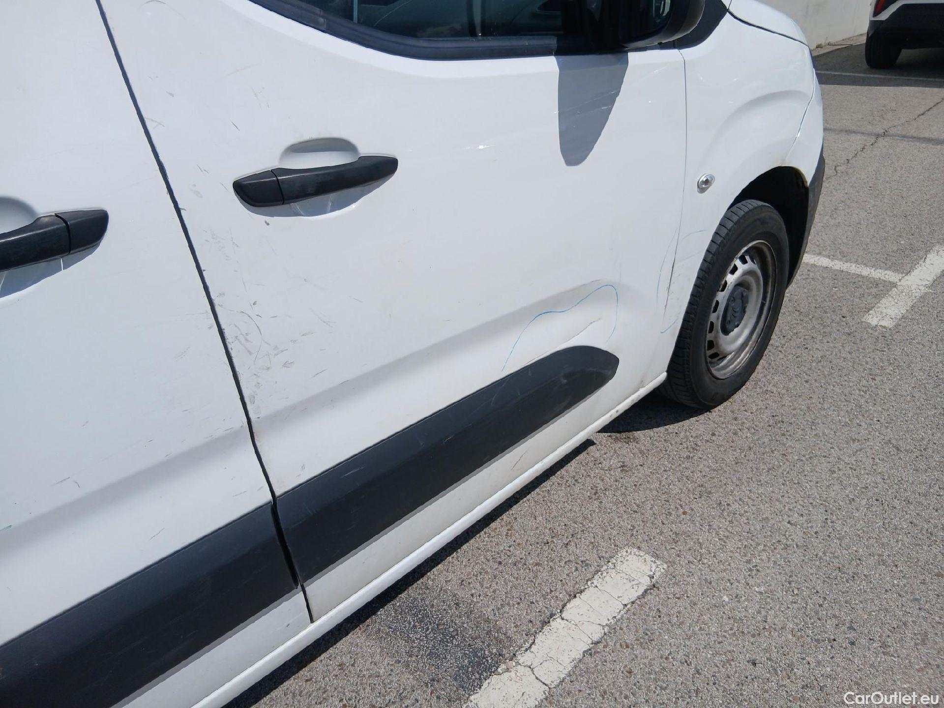  Citroen  Berlingo CITROEN  / 2018 / 3P / furgón derivado de turismo Talla M BlueHDi 100 CONTROL (AC2) #41