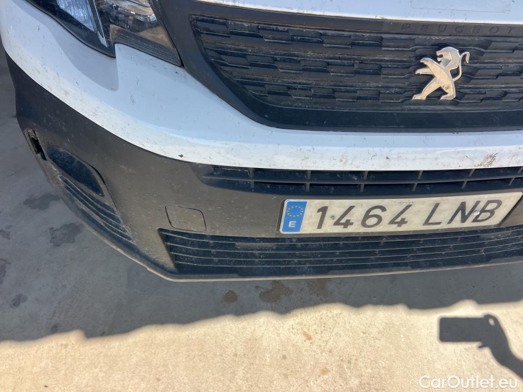  Peugeot  Partner PEUGEOT  / 2018 / 3P / furgón derivado de turismo Pro Standard 600kg BlueHDi 55kW #38