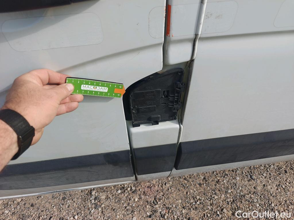  Renault  Master RENAULT  / 2019 / 4P / furgón Furgón T L2H2 3300 Bl dCi 99kW (135CV) #47