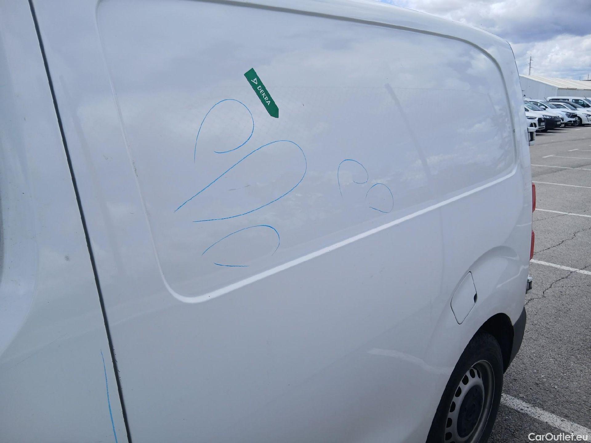  Opel  Vivaro OPEL  / 2019 / 4P / furgón 1.5 Diésel 74kW (100CV) S Inc. Express #17