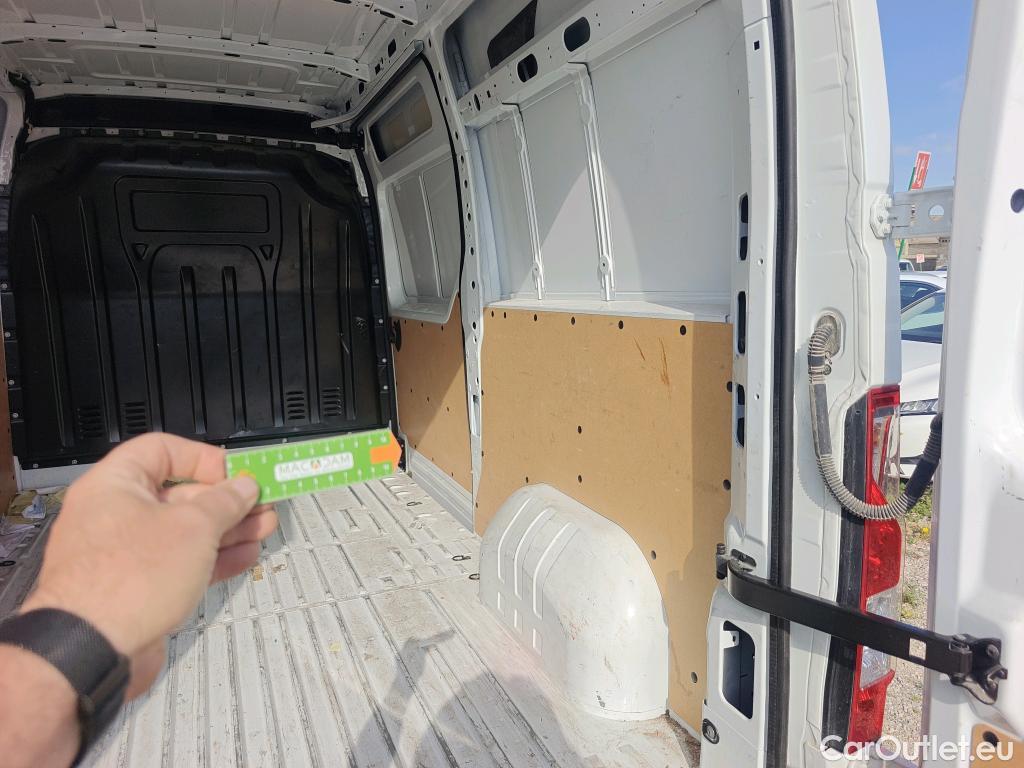  Renault  Master RENAULT  / 2019 / 4P / furgón Furgón T L2H2 3300 Bl dCi 99kW (135CV) #8