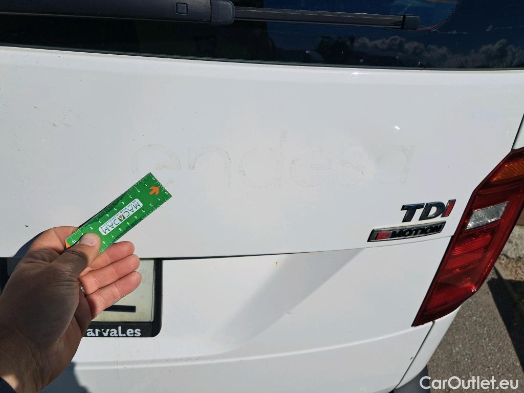  Volkswagen  Caddy VOLKSWAGEN  4p 4G monovolumen compacto Kombi 2.0 TDI SCR 4MOTION BMT 122CV #9