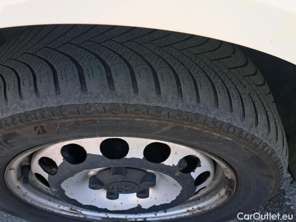  Volkswagen  Caddy VOLKSWAGEN  4p 4G monovolumen compacto Kombi 2.0 TDI SCR 4MOTION BMT 122CV #18