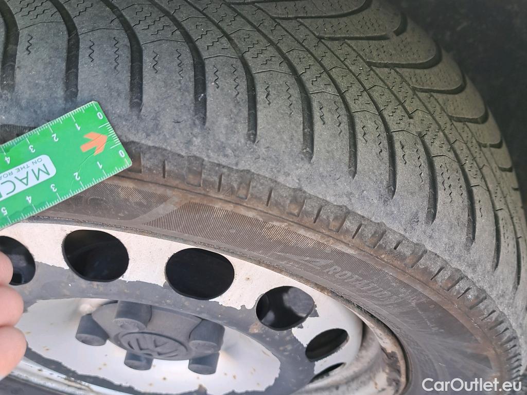  Volkswagen  Caddy VOLKSWAGEN  4p 4G monovolumen compacto Kombi 2.0 TDI SCR 4MOTION BMT 122CV #19