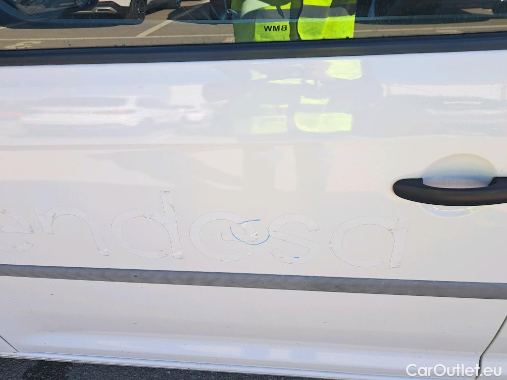 Volkswagen  Caddy VOLKSWAGEN  4p 4G monovolumen compacto Kombi 2.0 TDI SCR 4MOTION BMT 122CV #7