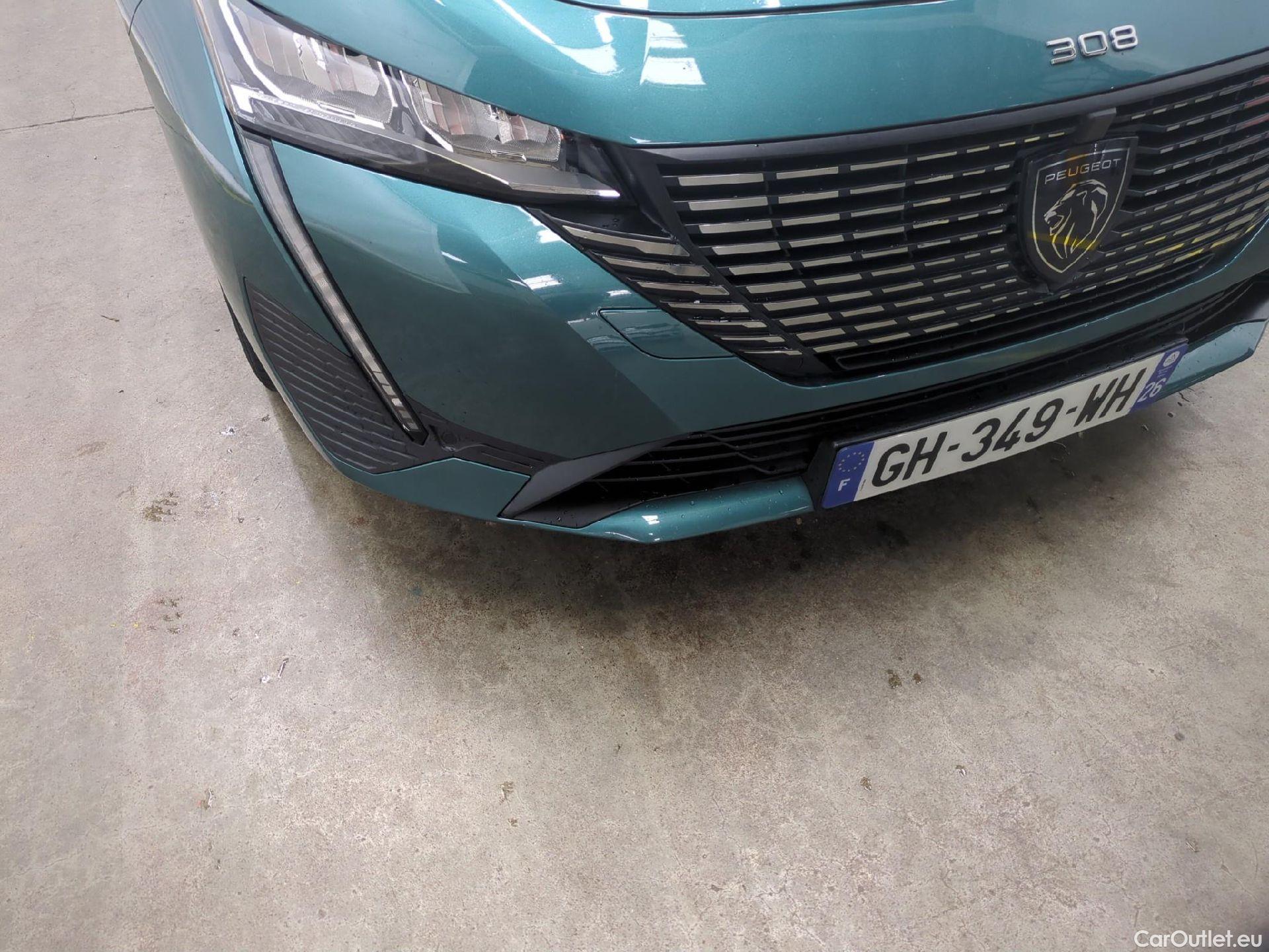  Peugeot  308 PEUGEOT  SW / 2021 / 5P / Break PureTech 130 S&S EAT 8 ALLURE #25