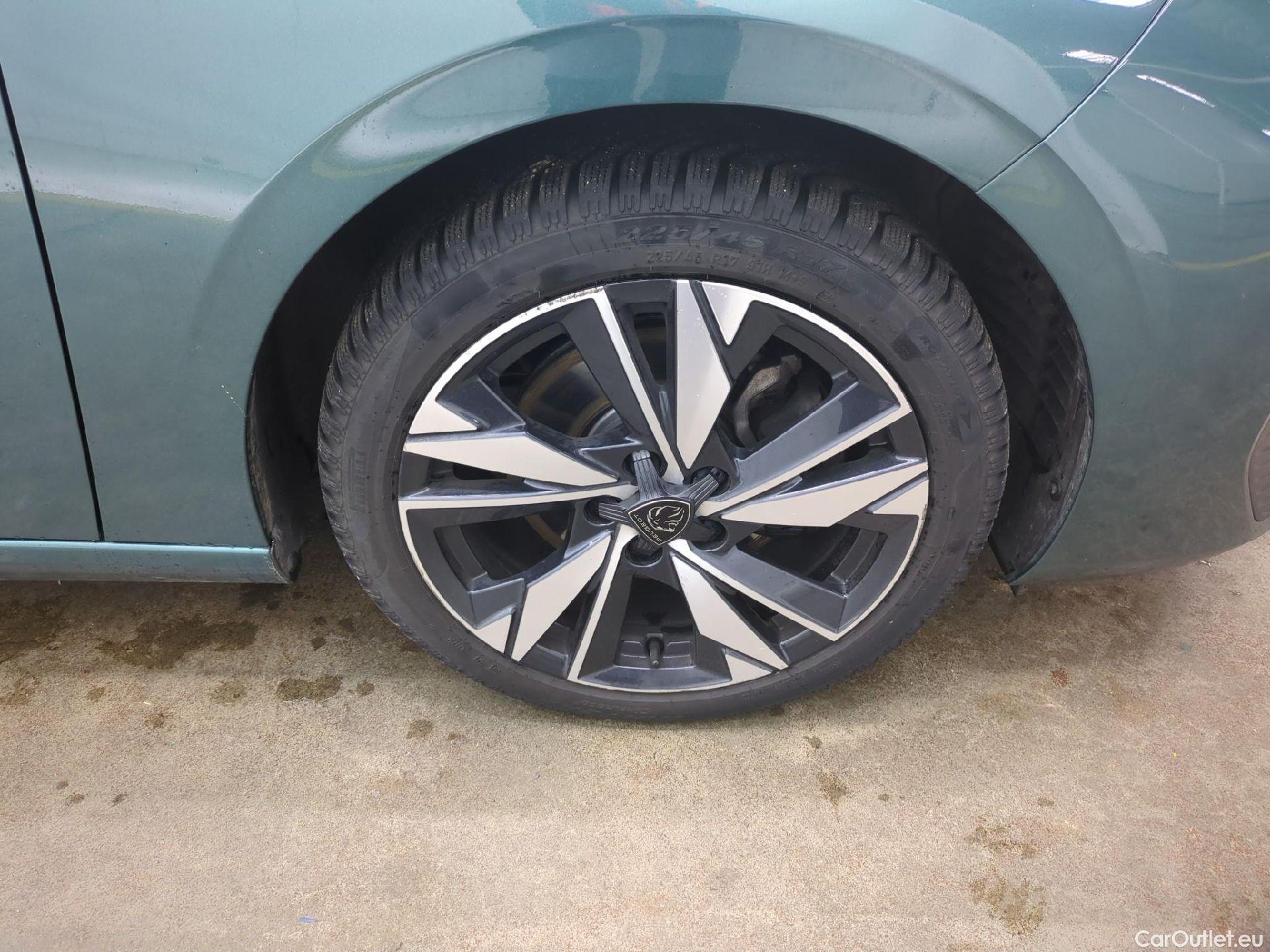  Peugeot  308 PEUGEOT  SW / 2021 / 5P / Break PureTech 130 S&S EAT 8 ALLURE #17