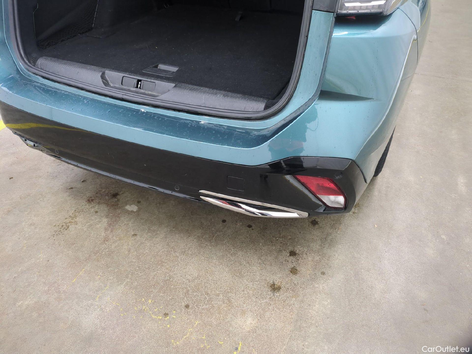  Peugeot  308 PEUGEOT  SW / 2021 / 5P / Break PureTech 130 S&S EAT 8 ALLURE #39