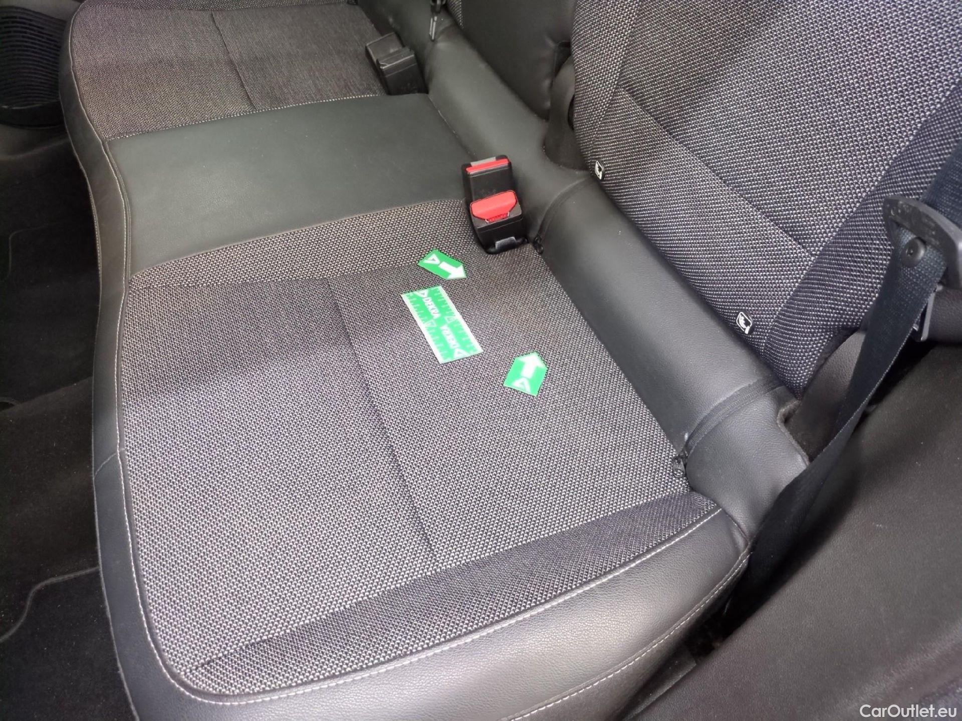  Renault  Captur RENAULT  / 2019 / 5P / SUV Intens E-TECH Plug-in 160 #7