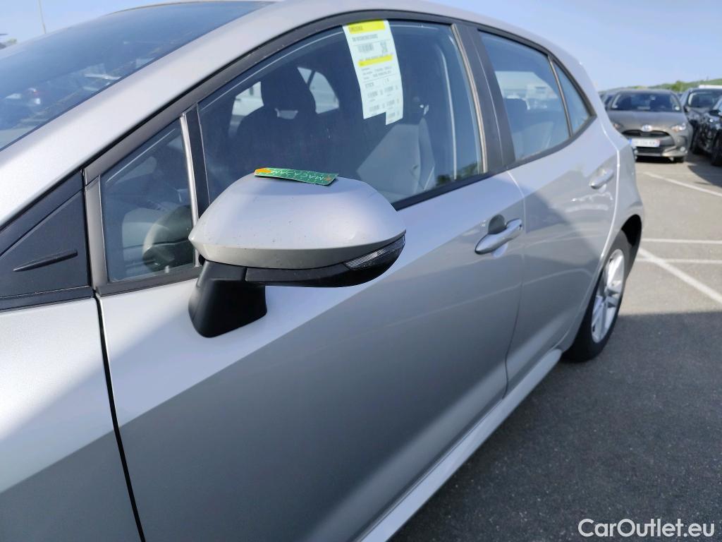  Toyota  Corolla TOYOTA  / 2018 / 5P / Berline Hybride 122h Dynamic Business Beyond Zer #16